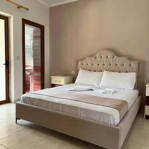 Evelina Ernild , Sarandë Albania